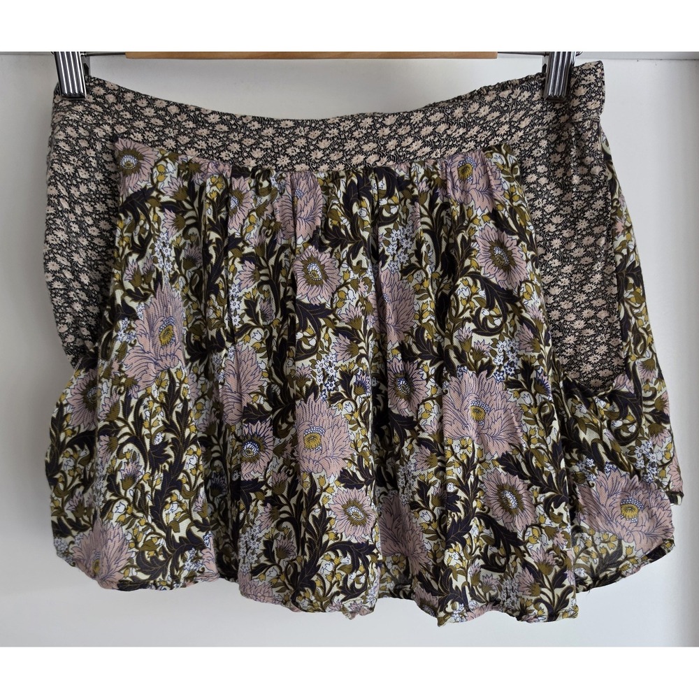 Kimchi Blue Floral Shorts Women's S Boho Mixed Fabric Pockets Lightweight